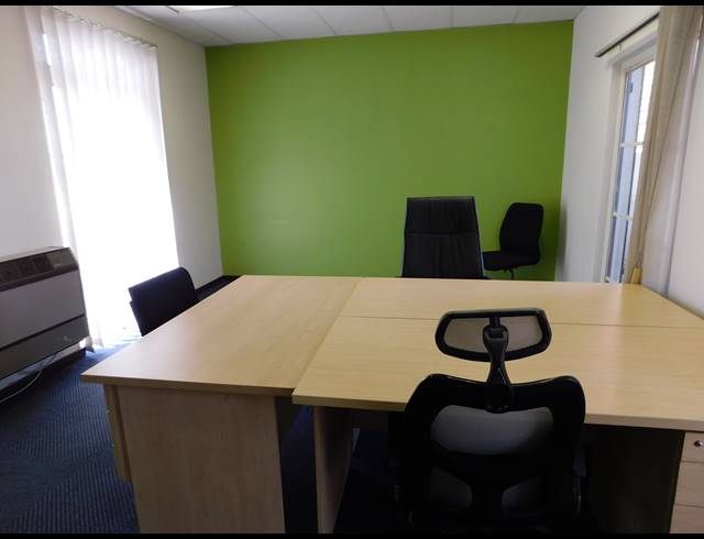 200M² OFFICE TO LET IN FERNDALE